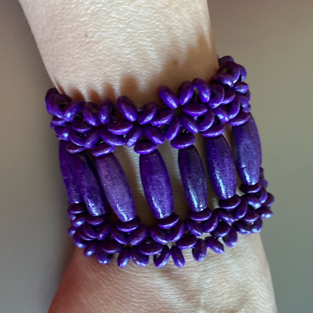 🌟3/$15 NWOT- PAPARAZZI: Wooden Purple Stretchy Bracelet